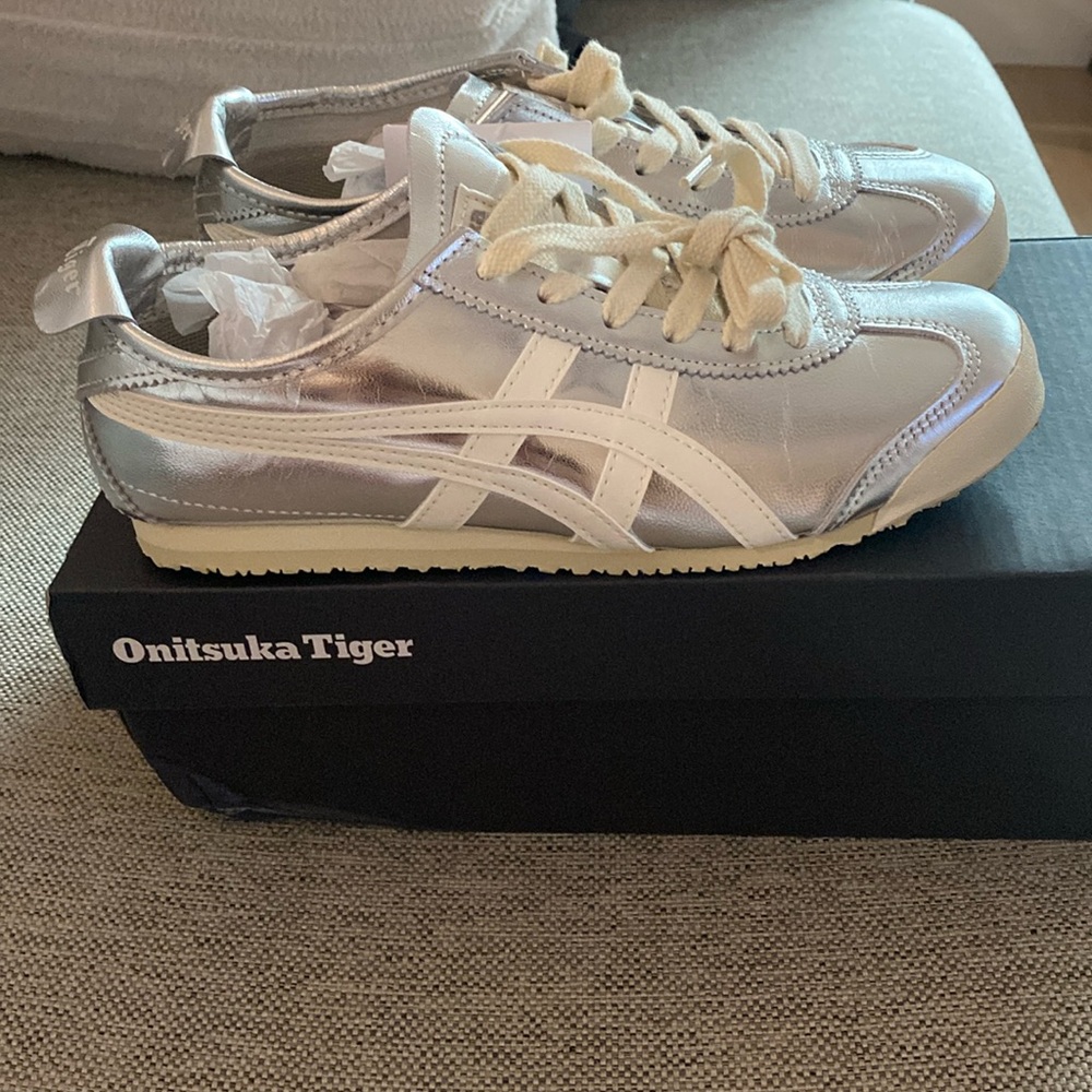 BNIB Onitsuka Tiger